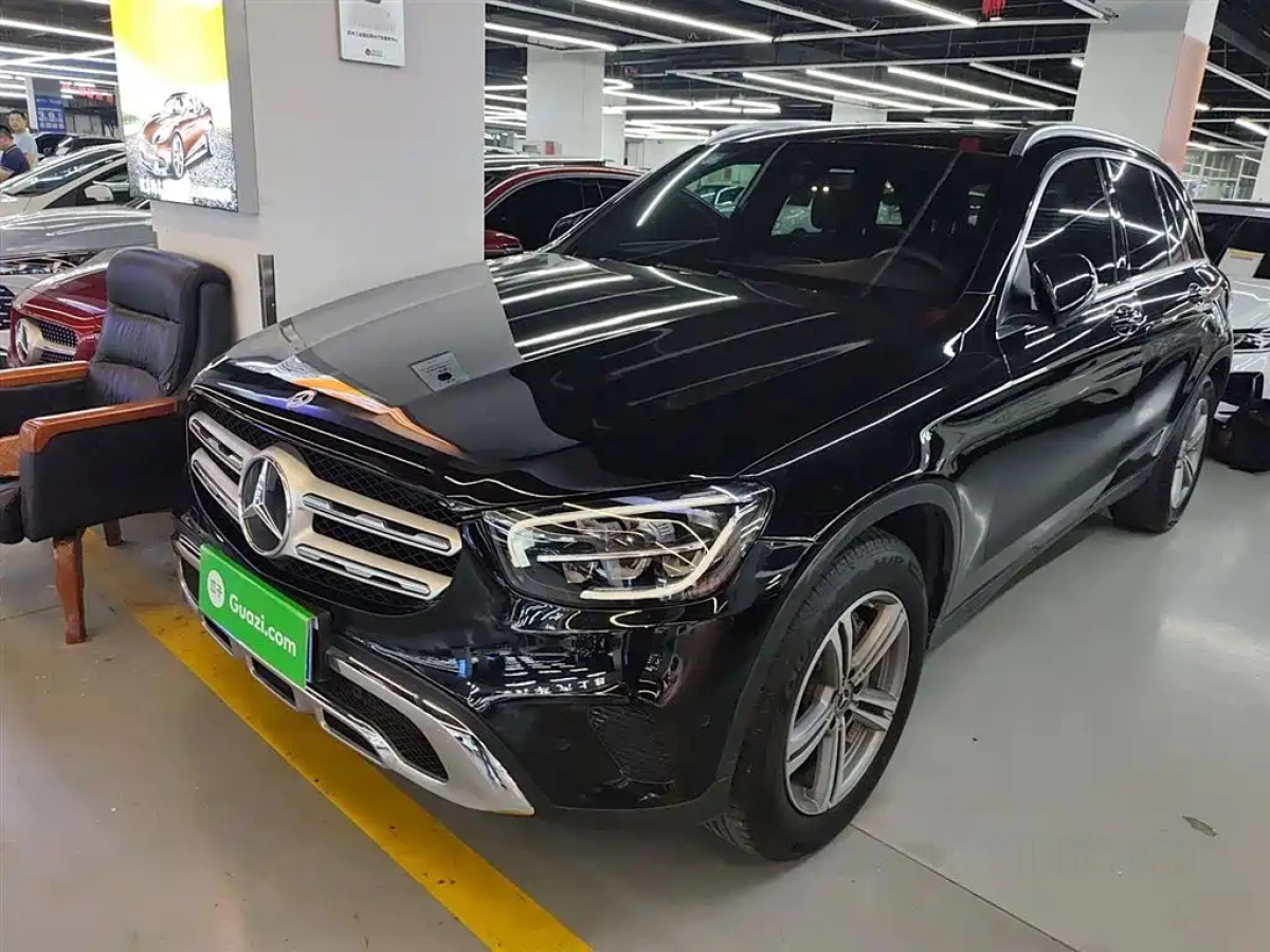 MERCEDES BENZ GLC  2021
