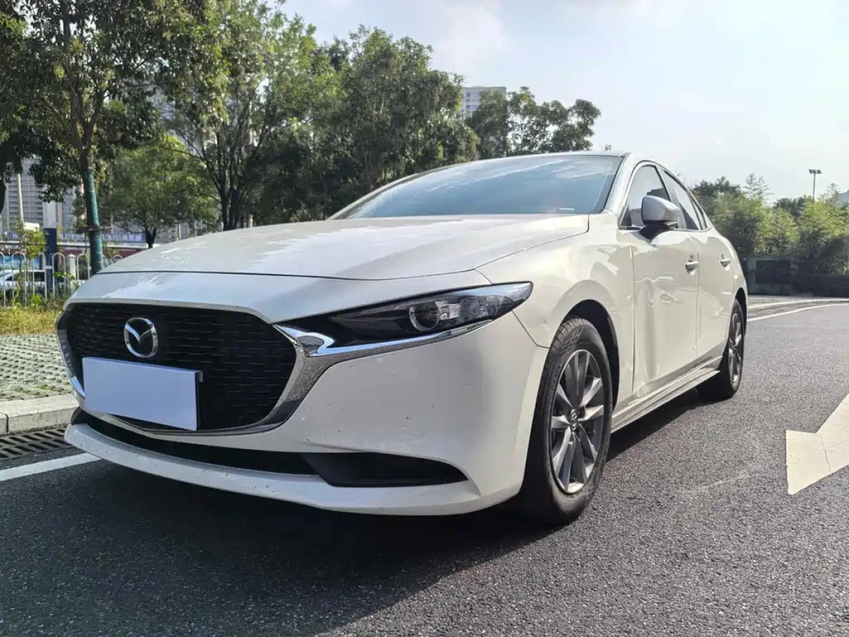 MAZDA 3 AXELA