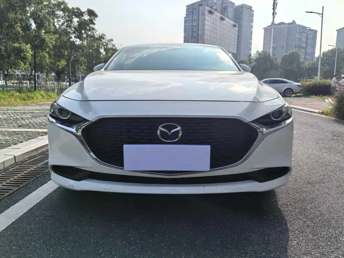 MAZDA 3 AXELA