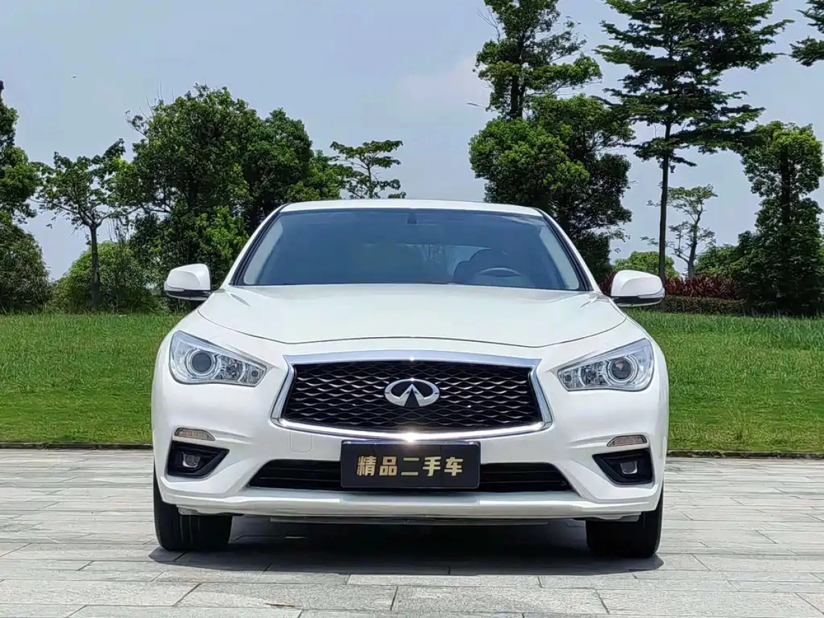 INFINITI Q50L