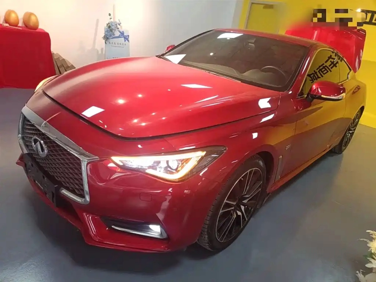 INFINITI Q60