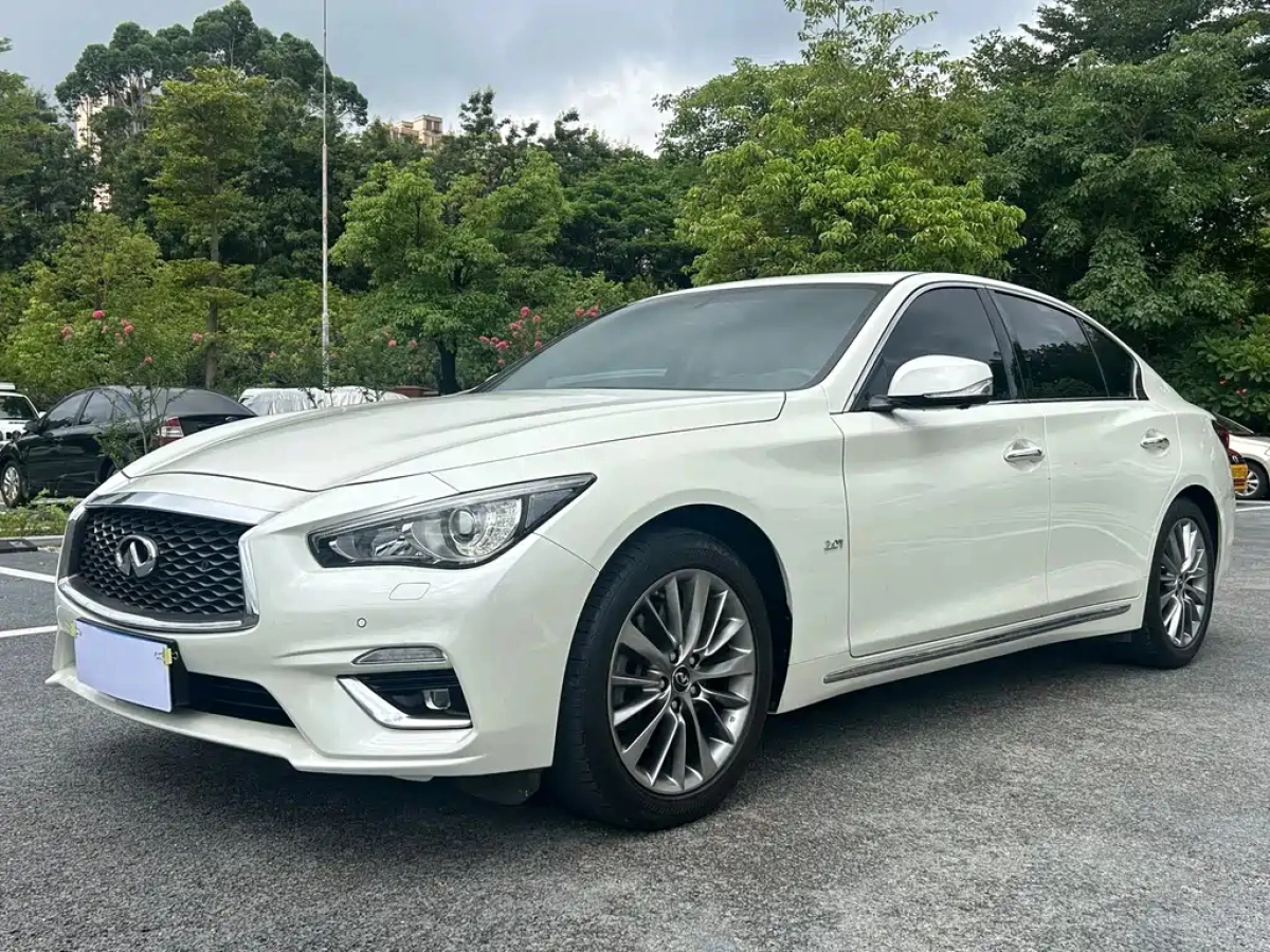 INFINITI Q50L
