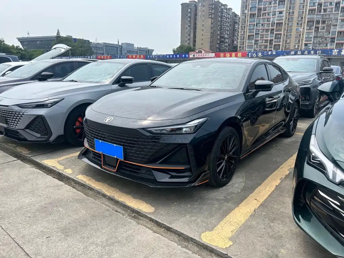 CHANGAN UNI-V