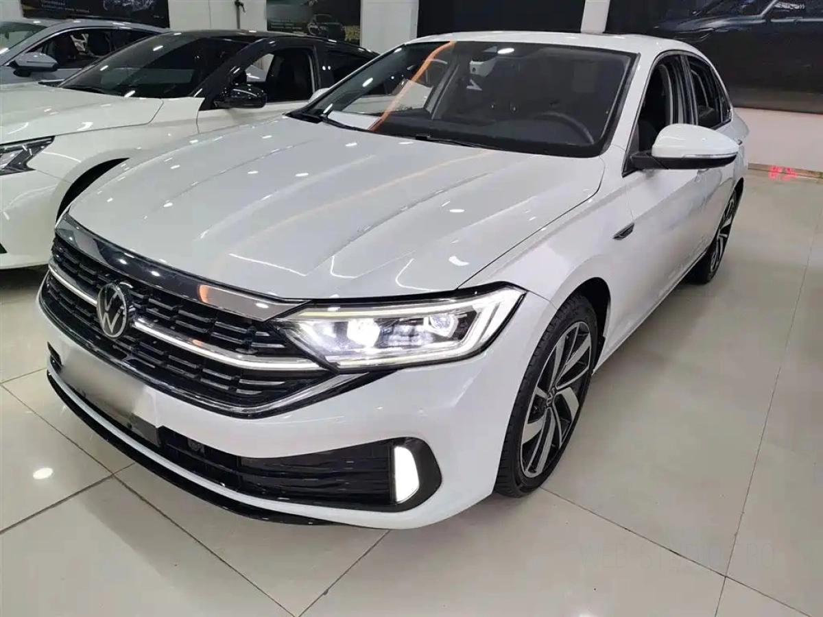 VOLKSWAGEN SAGITAR  2022