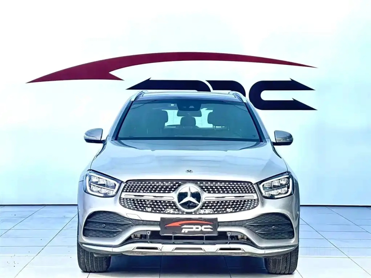 MERCEDES BENZ GLC