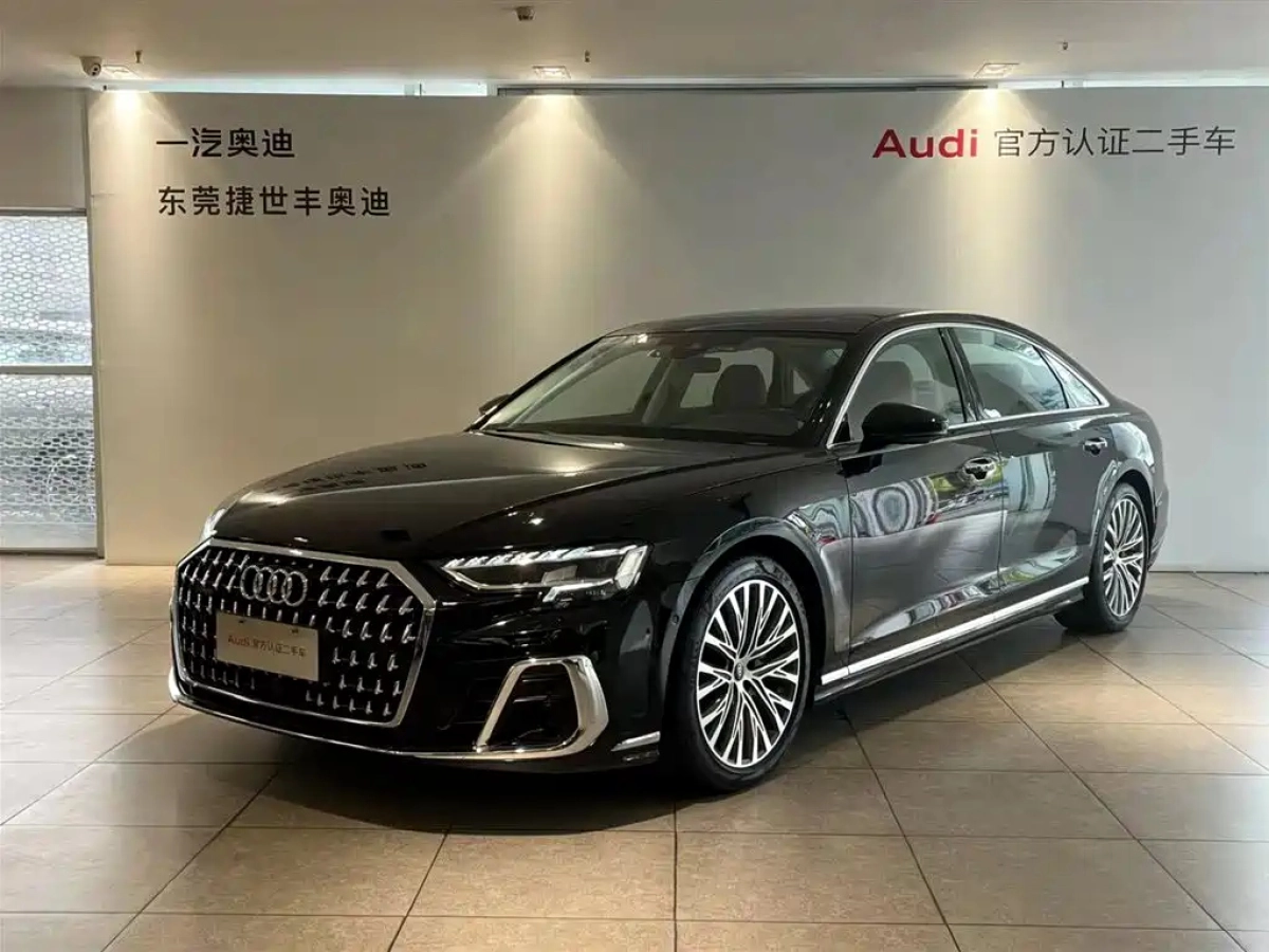 AUDI A8  2022