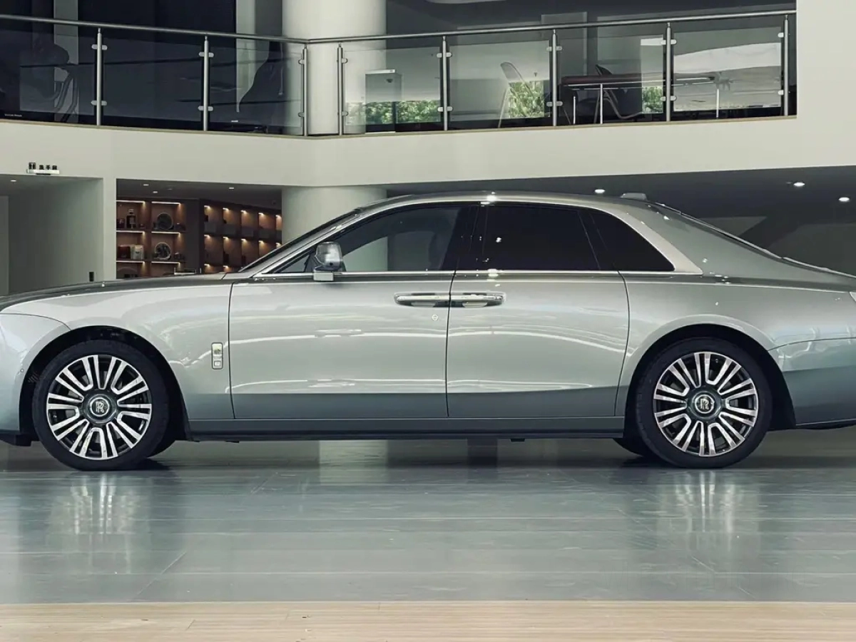 ROLLS ROYCE GHOST