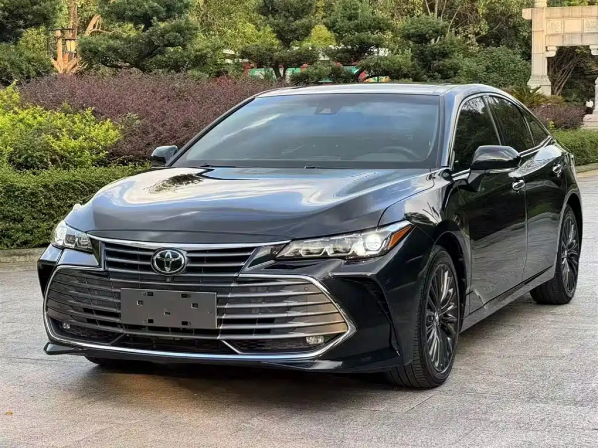 TOYOTA AVALON  2020
