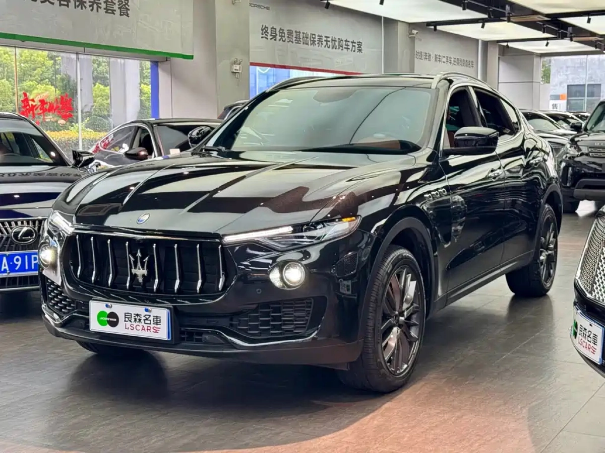 MASERATI LEVANTE  2022