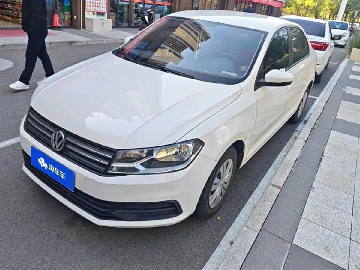 VOLKSWAGEN SANTANA  2020