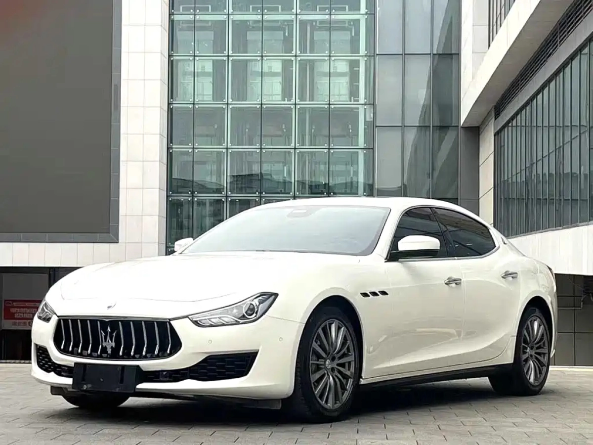 MASERATI GHIBLI