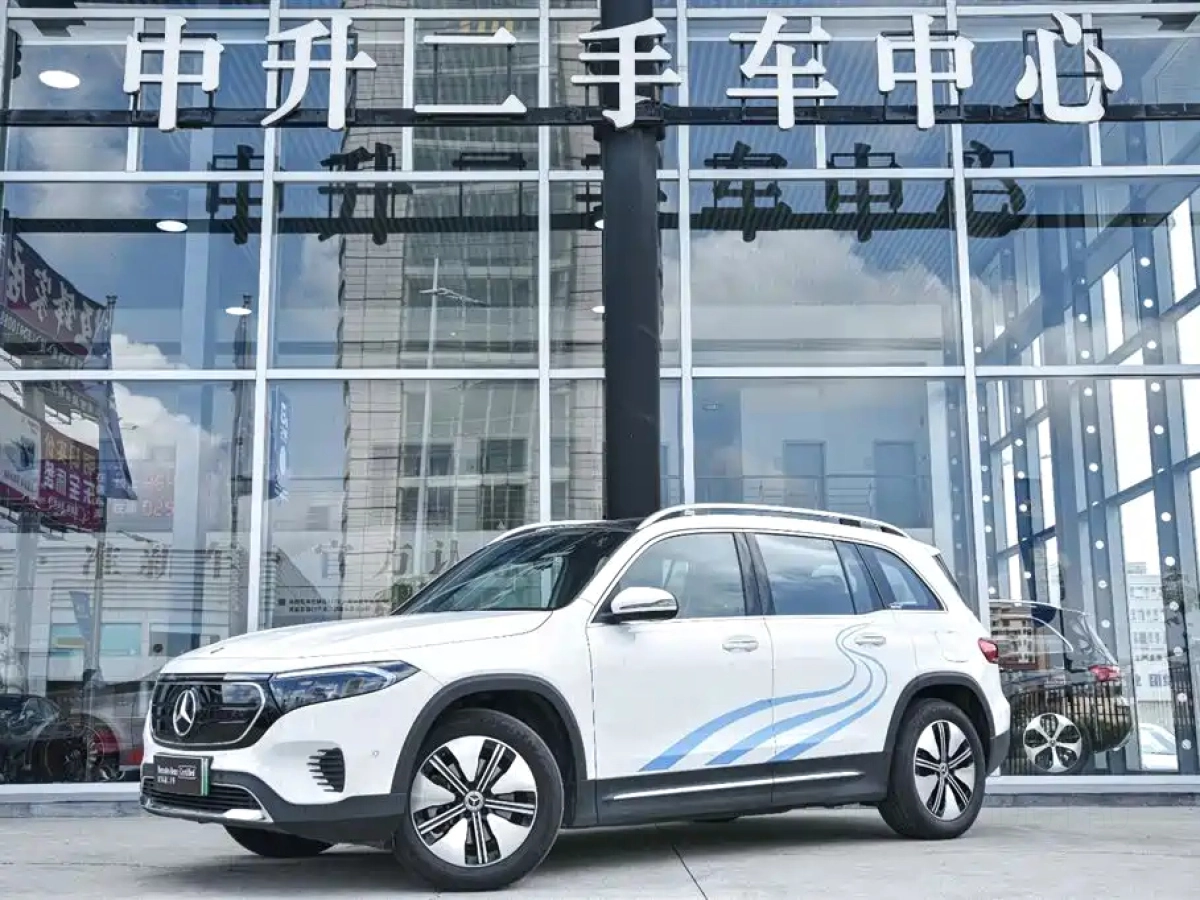 MERCEDES BENZ EQB  2023