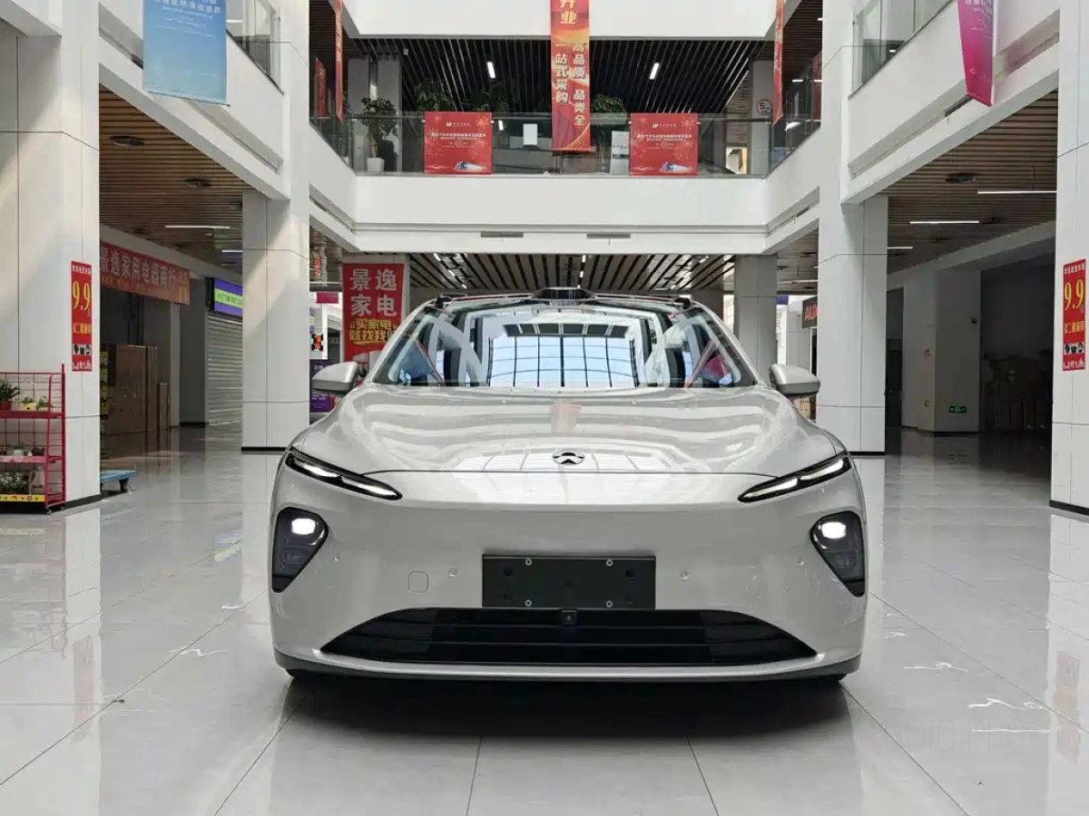 NIO ET7