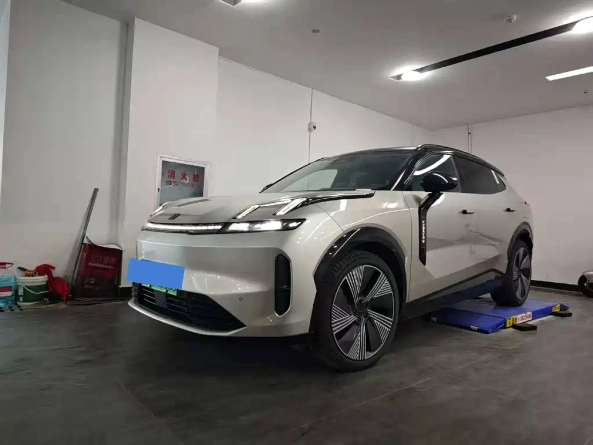 LYNK&CO 08 NEW ENERGY