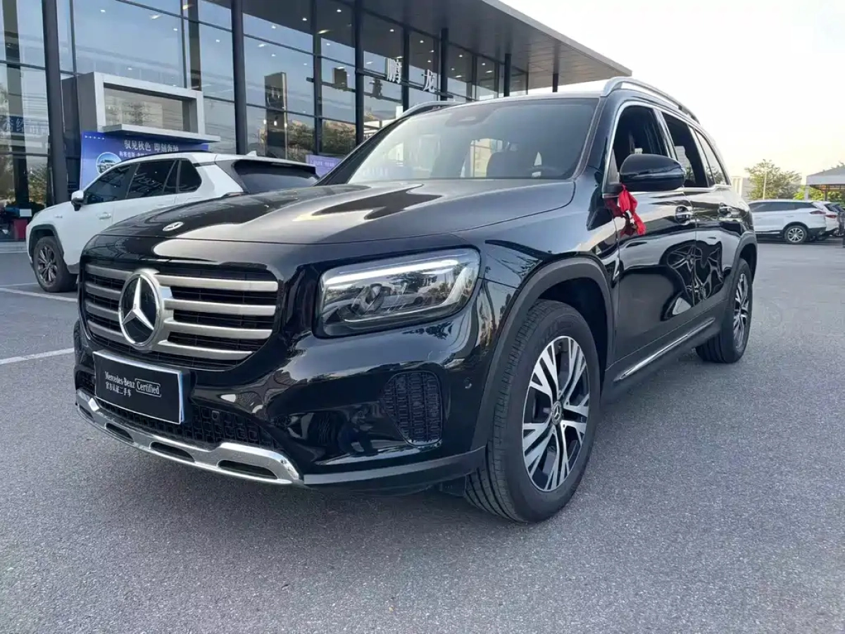 MERCEDES BENZ GLB