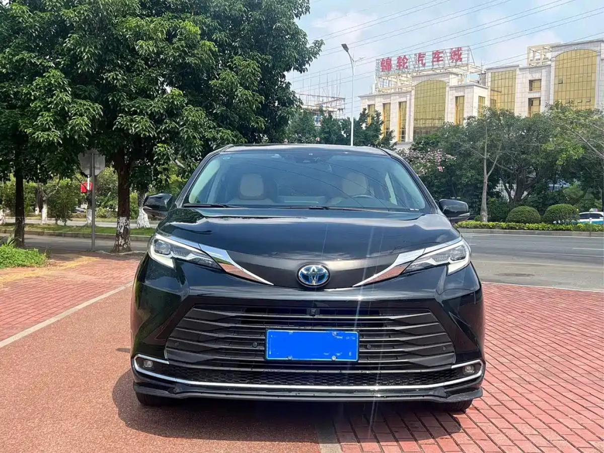 TOYOTA SIENNA SIENNA