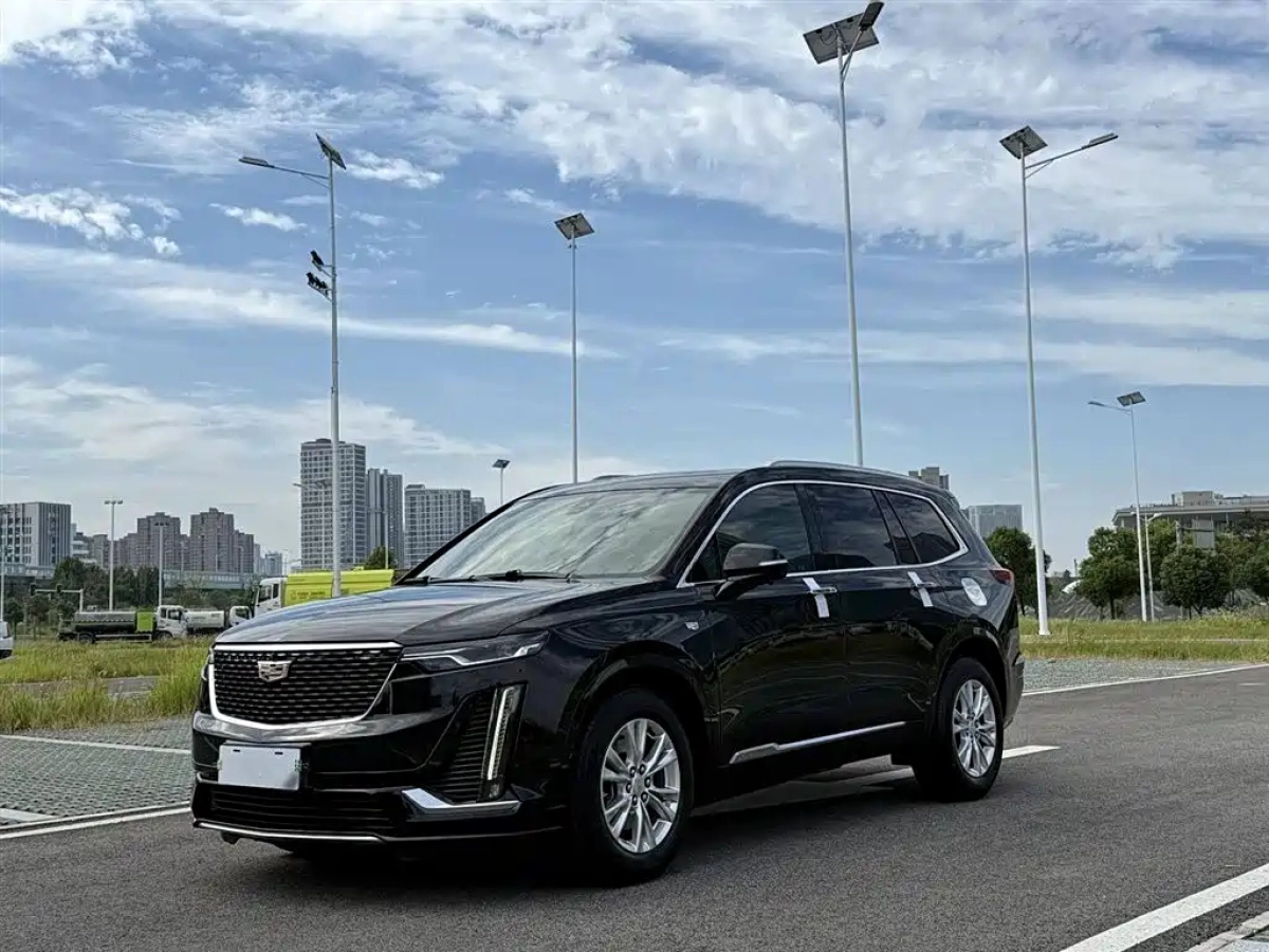 CADILLAC XT6