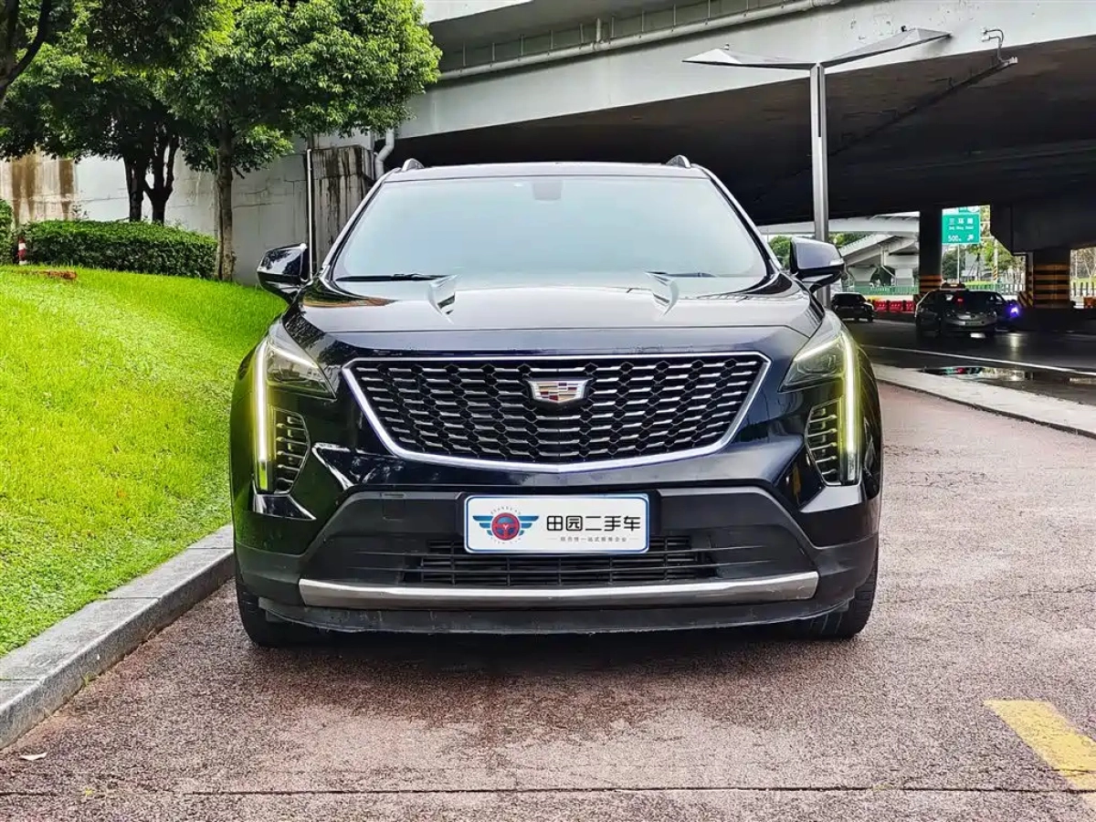 CADILLAC XT4