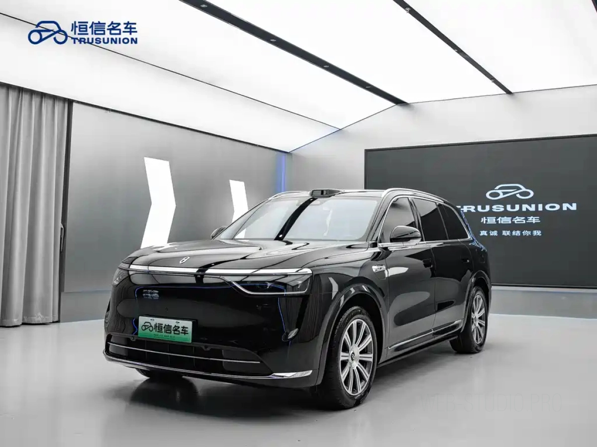 HUAWEI HARMON AITO M8  2025