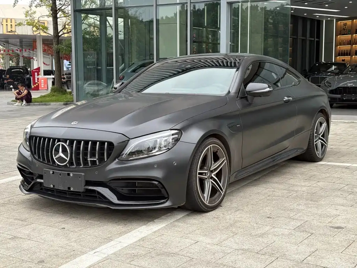 MERCEDES BENZ C-CLASS AMG