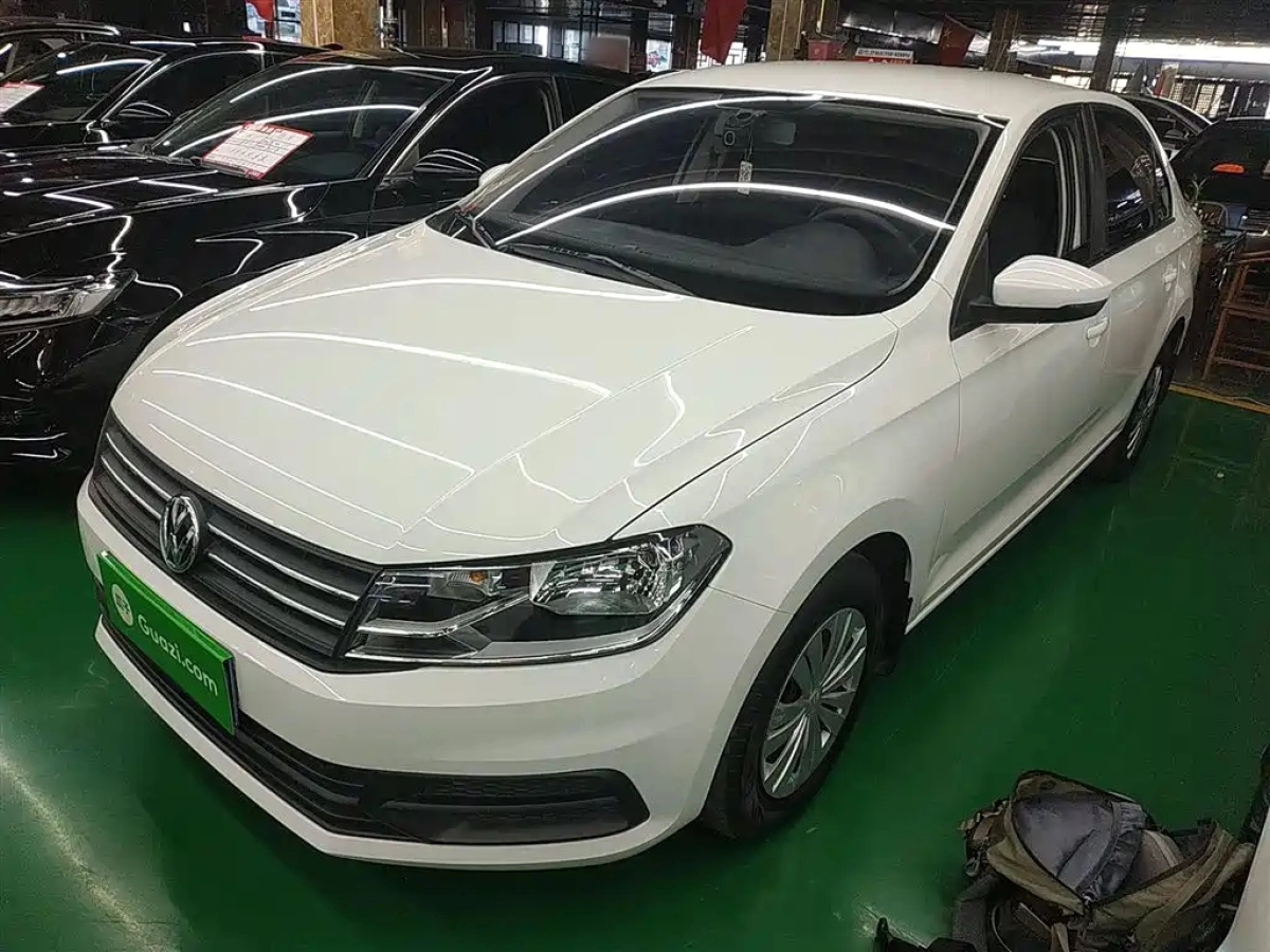 VOLKSWAGEN SANTANA  2022