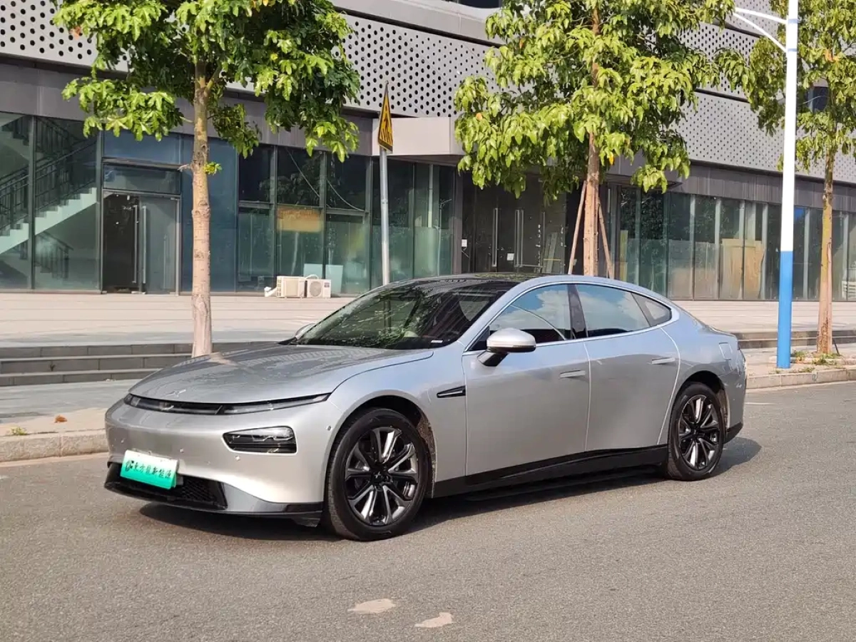 XPENG MOTORS P7  2021