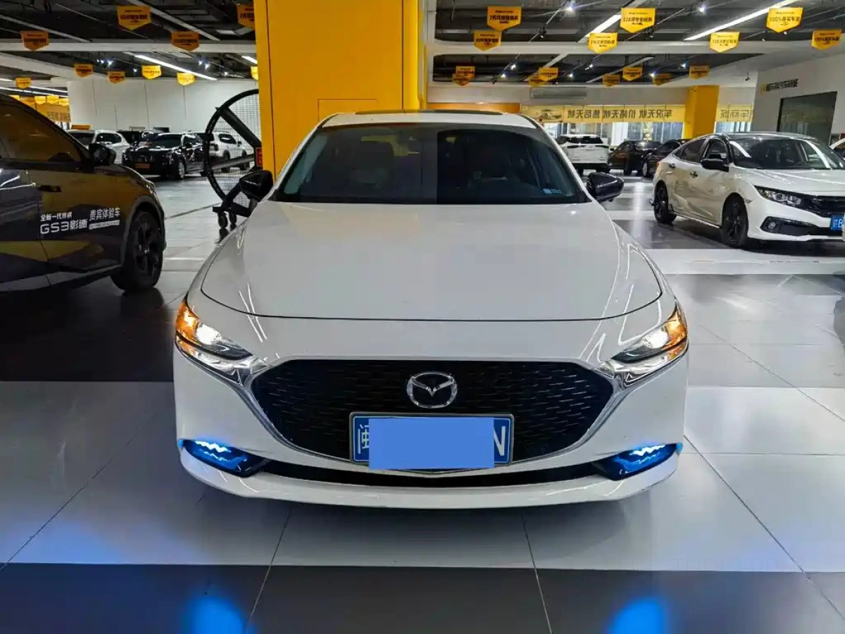 MAZDA 3 AXELA