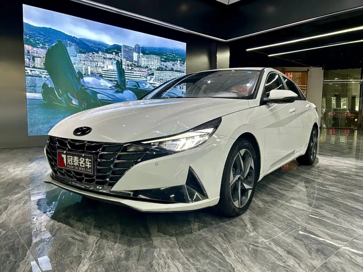 HYUNDAI ELANTRA  2022
