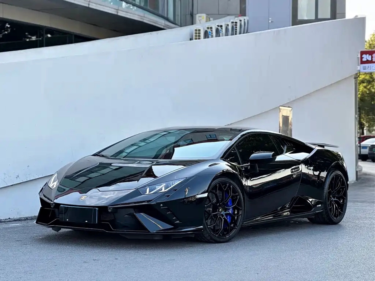 LAMBORGHINI HURACAN