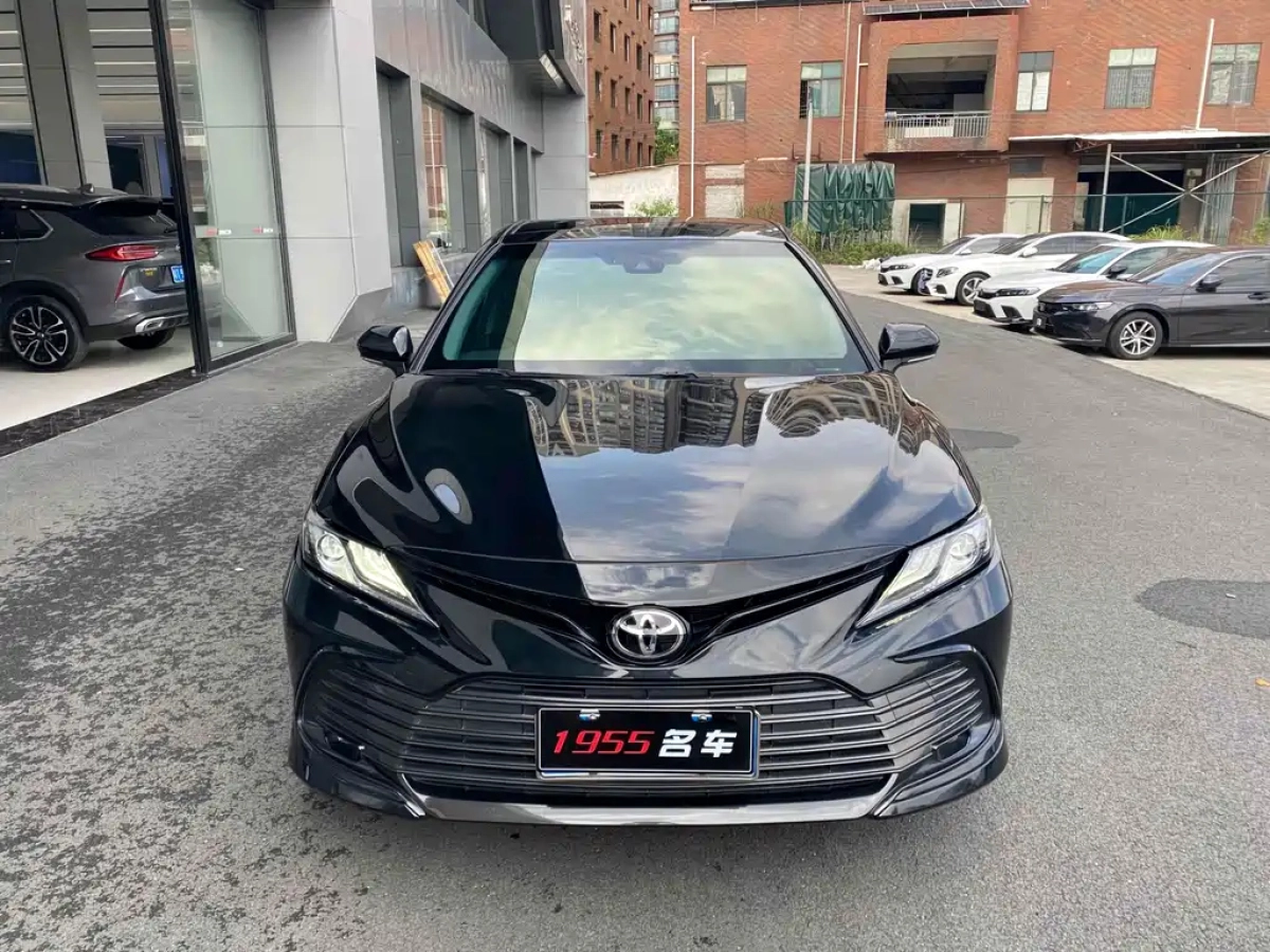TOYOTA CAMRY