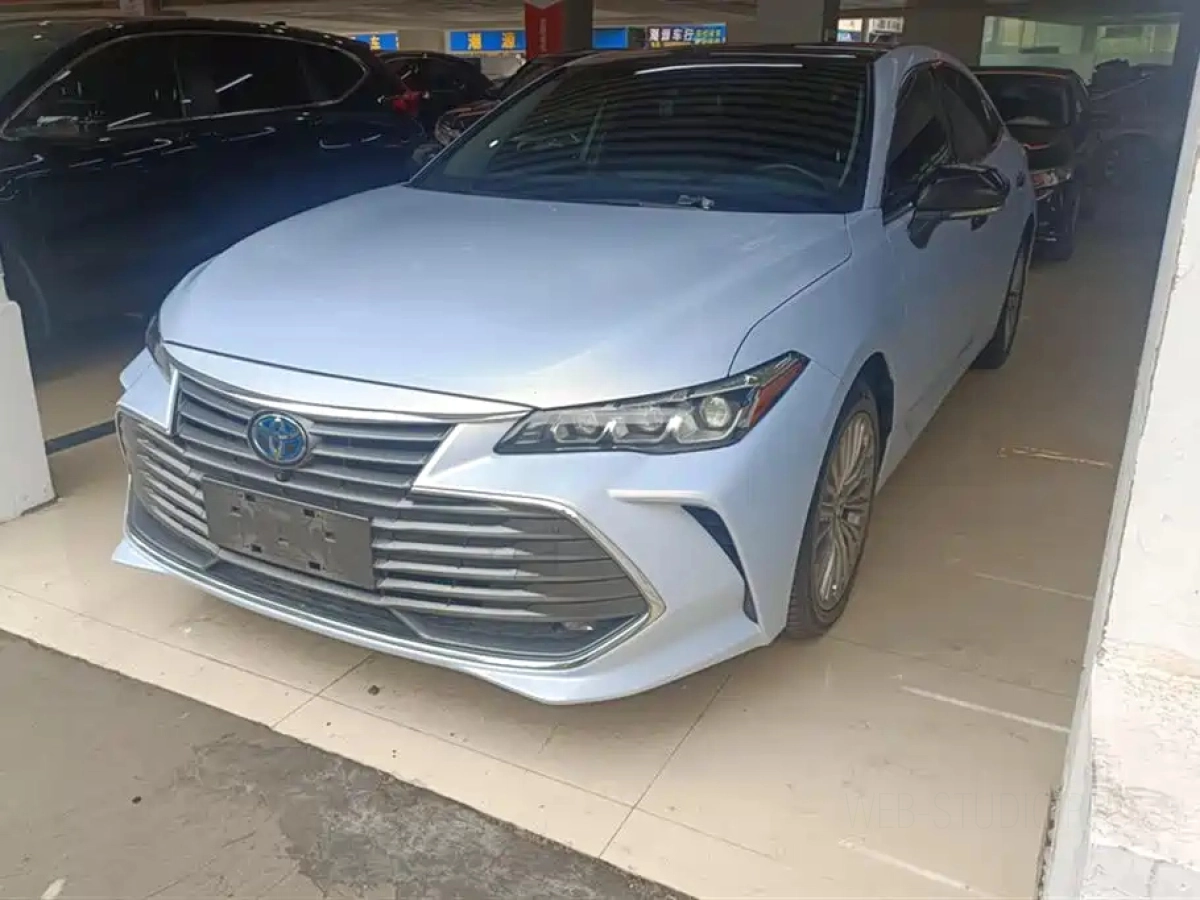 TOYOTA AVALON  2021