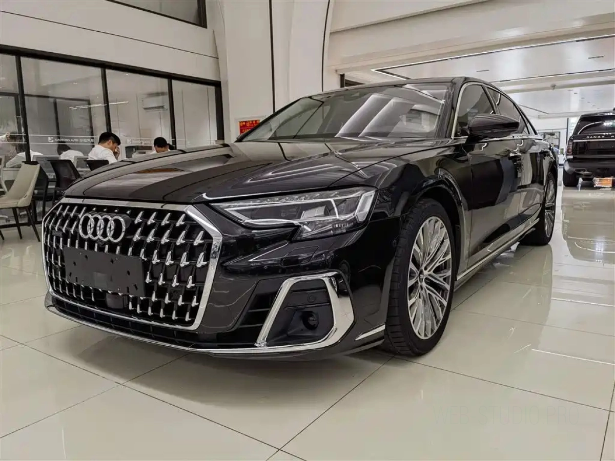 AUDI A8  2023
