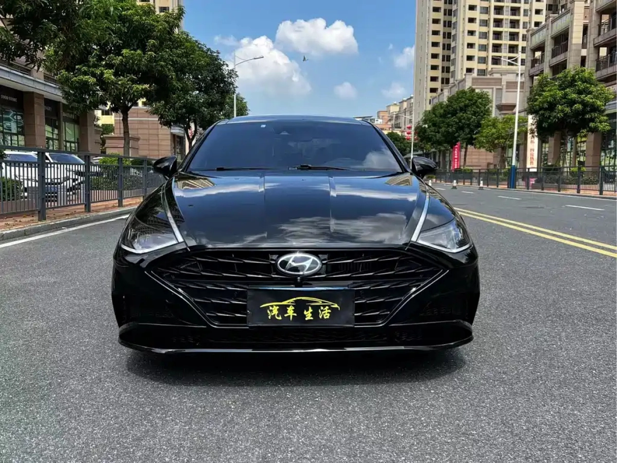 HYUNDAI SONATA