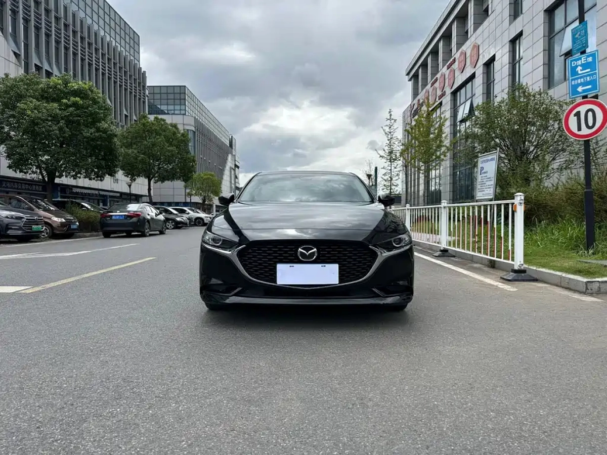 MAZDA 3 AXELA