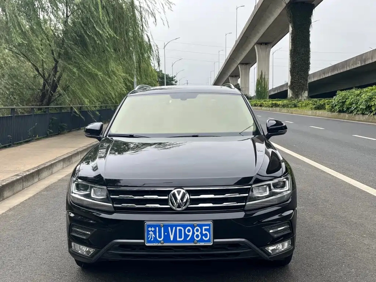 VOLKSWAGEN TIGUAN L