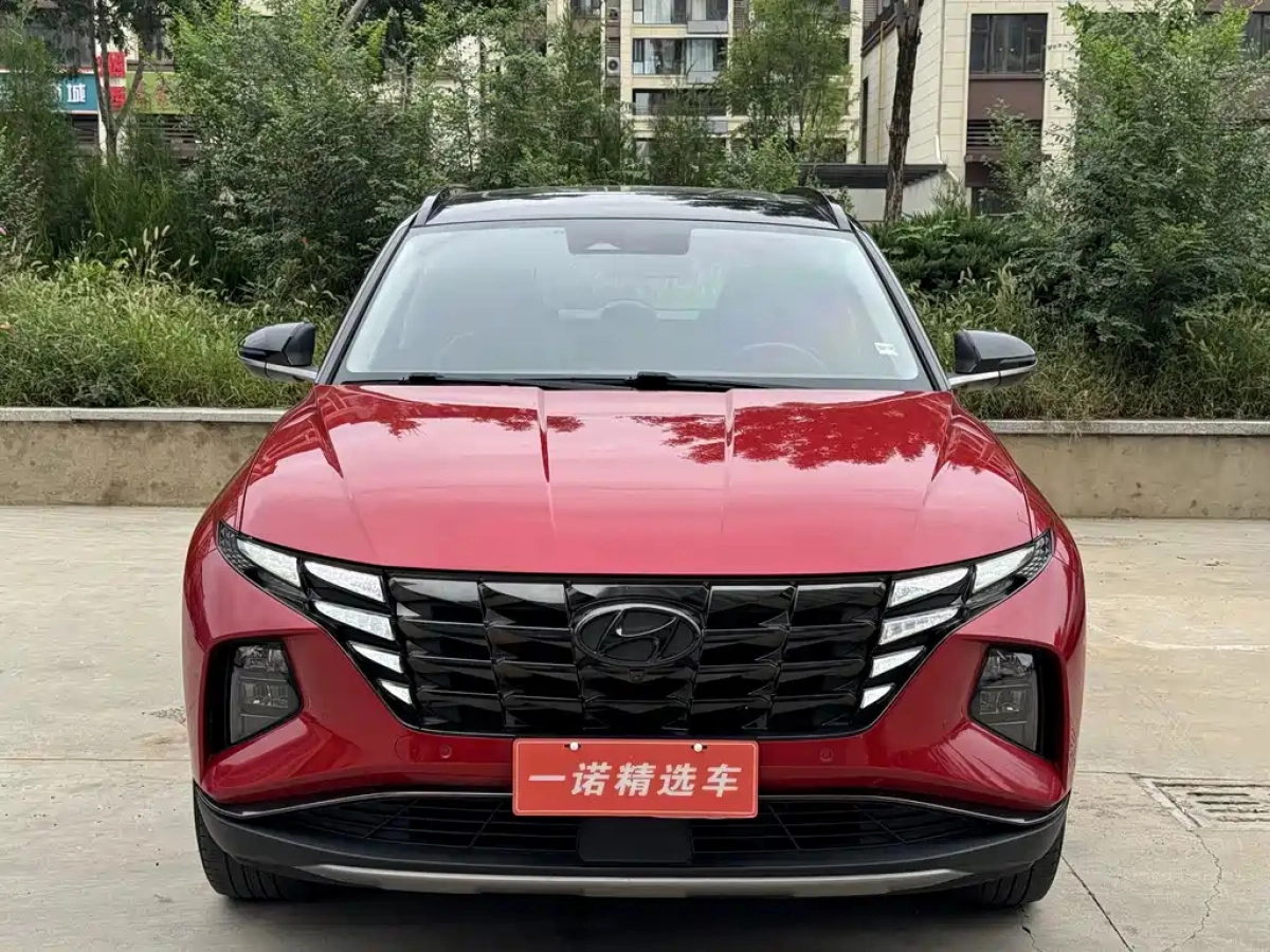 HYUNDAI TUCSON