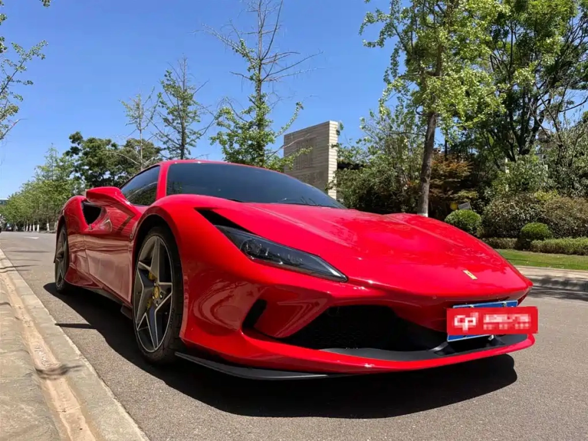 FERRARI F8
