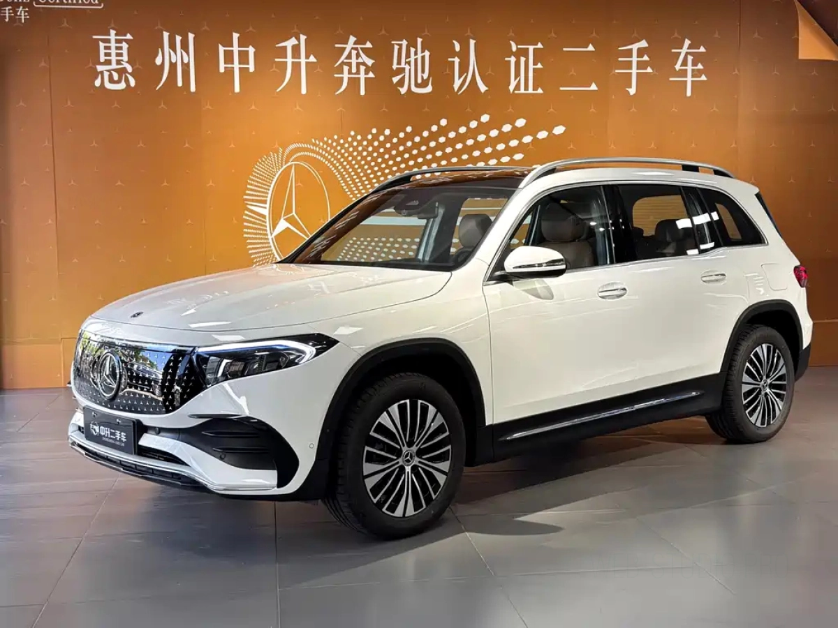 MERCEDES BENZ EQB  2025