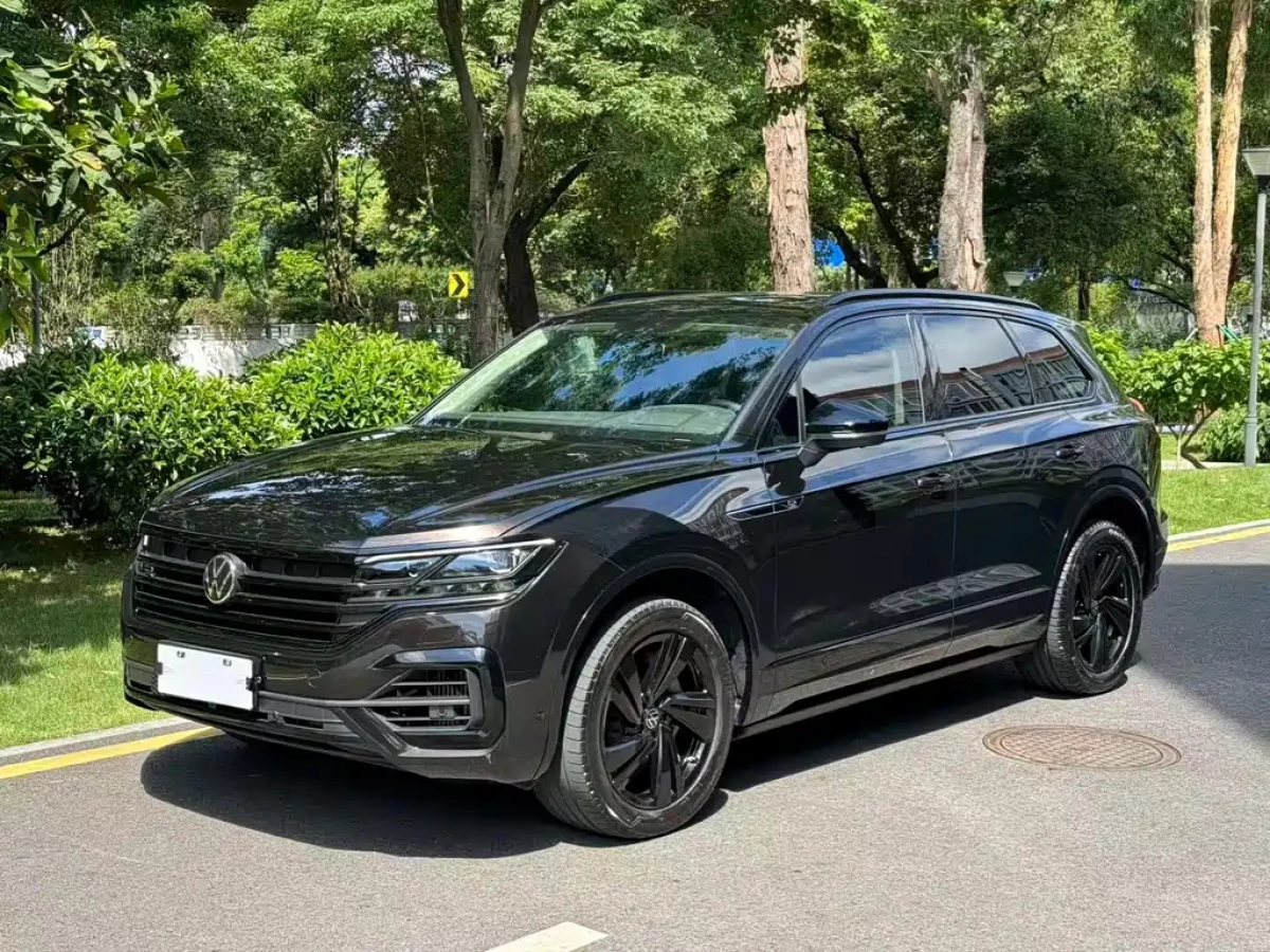 VOLKSWAGEN TOUAREG