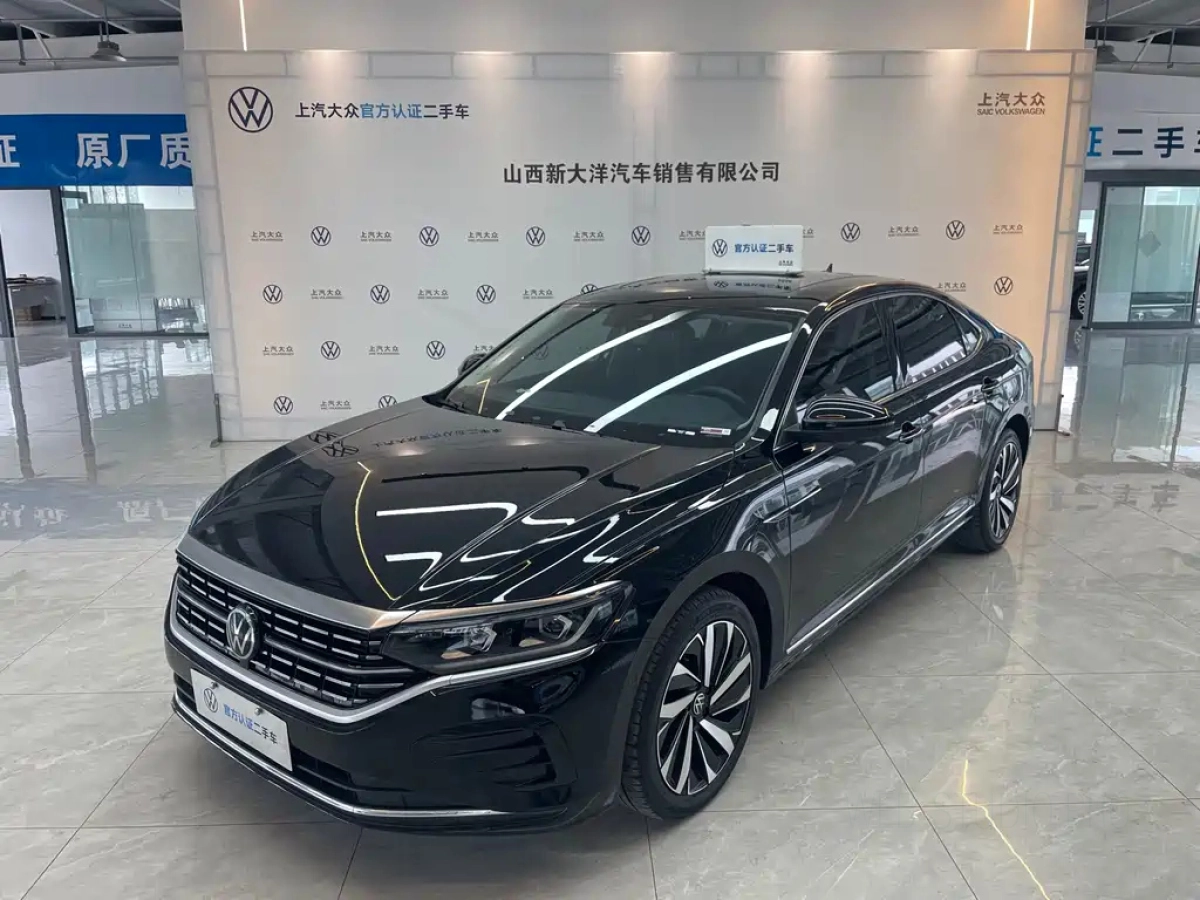 VOLKSWAGEN PASSAT  2022
