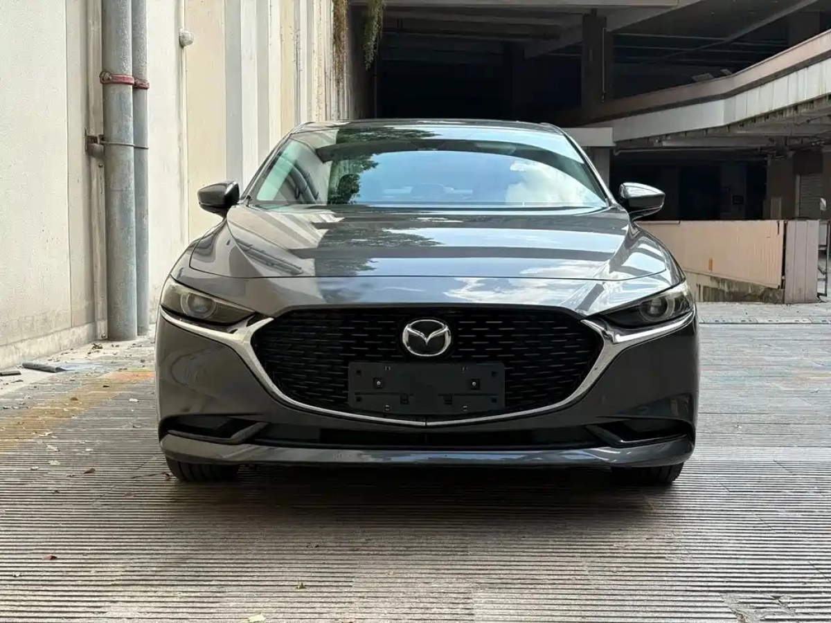 MAZDA 3 AXELA