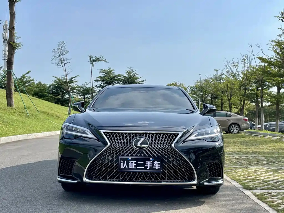 LEXUS LS