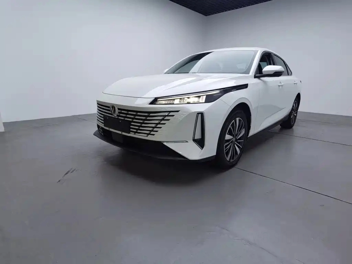 CHANGAN EADO PHEV  2025