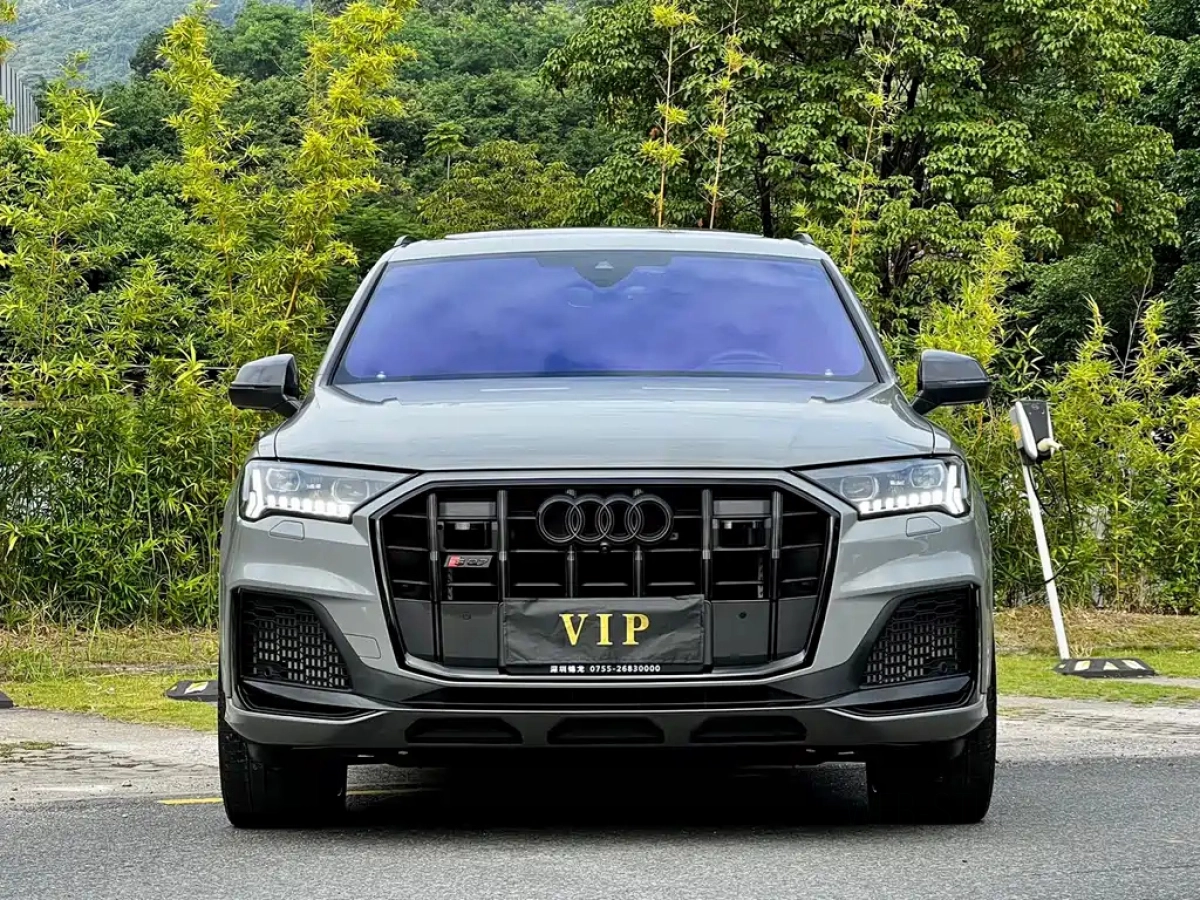 AUDI SQ7