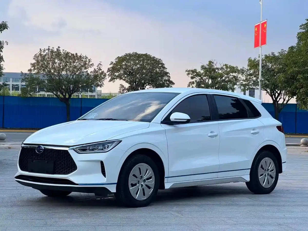 BYD E2
