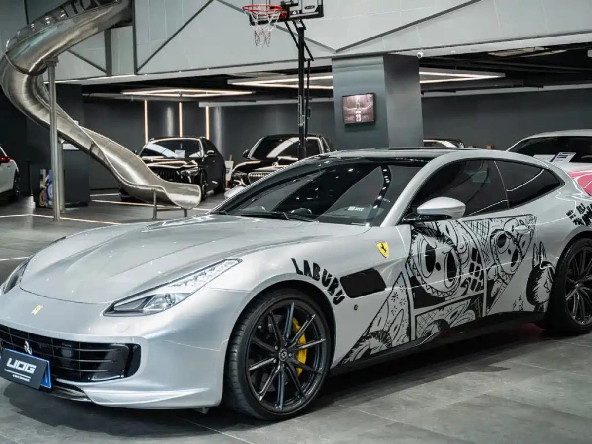 FERRARI GTC4LUSSO  2019