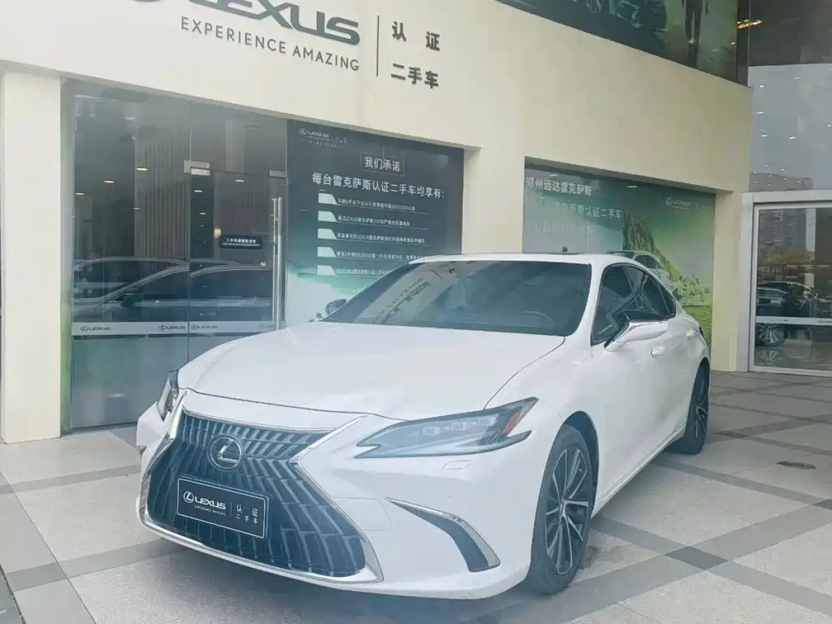 LEXUS ES