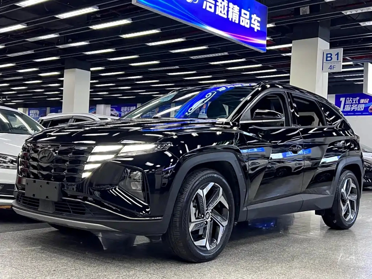 HYUNDAI TUCSON  2024