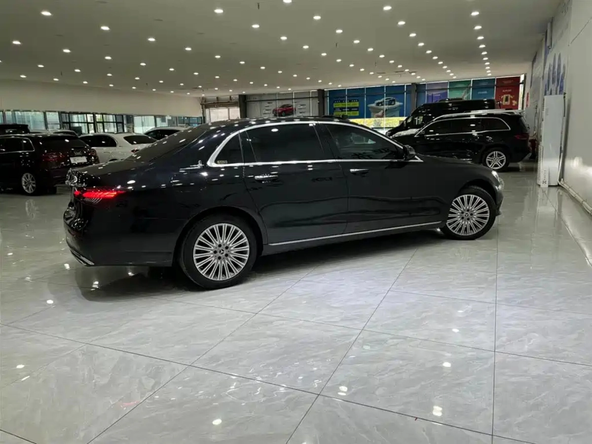 MERCEDES BENZ E-CLASS