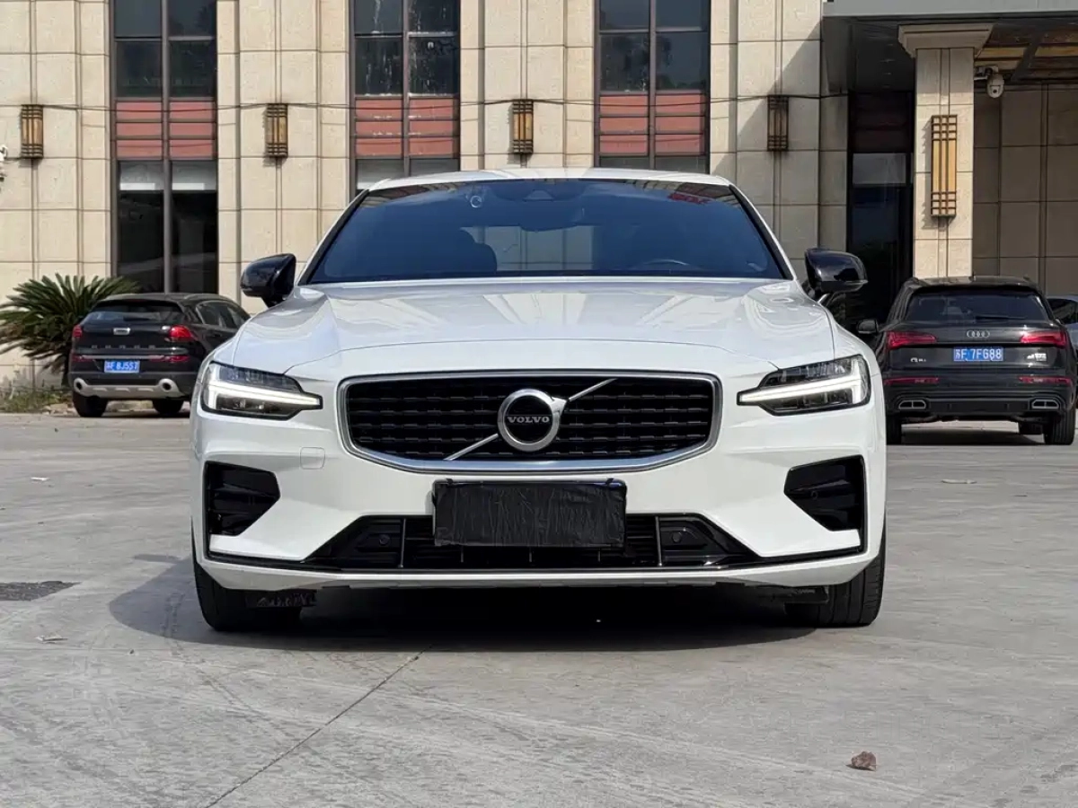 VOLVO S60
